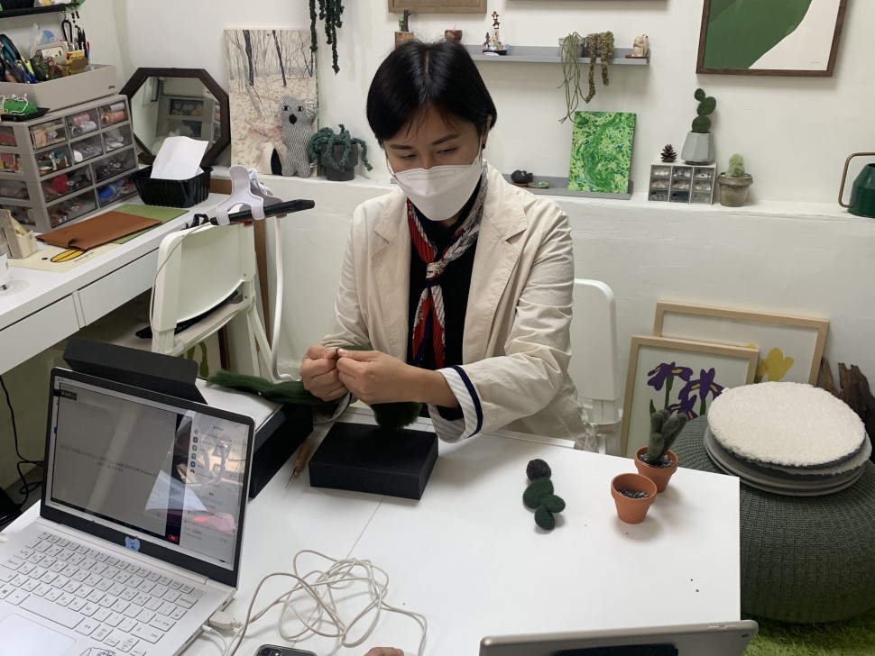 동작문화재단 예술가의 작업실 5차 《라이크모노》 (2021)